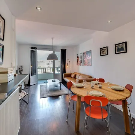 Allure - 2 Bedroom With Balcony In The Centre Of * Аннесі