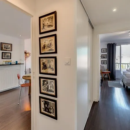 Allure - 2 Bedroom With Balcony In The Centre Of * Аннесі